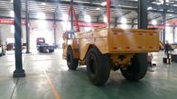De Vrachtwagenaanhangwagen van de 15 Tonstortplaats met Wielen, de Oranje Vrachtwagen van de Mijnbouwstortplaats