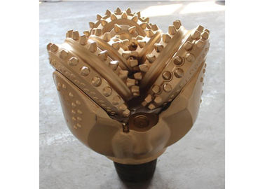 171/2 " Tricone de Rotsbeetje van TCI, IADC-code 435,7 Reg. van ⅝ API. Speld connection.used in SOFT-MIDDELGROTE rots