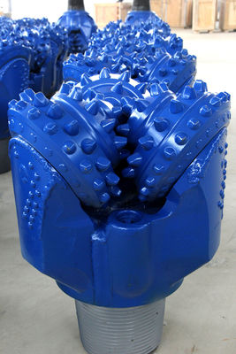 Lage Samenpersende Sterkte Beetjes van 6 3/4“ van het de Boorbeetje TCI van IADC635 Tricone de Rolrots