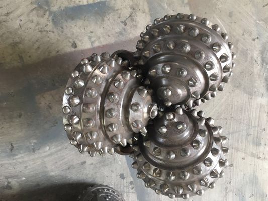 Aangepast Tricone van het de Beetjes Kegelsmeedstuk van de Rotsboor Luchtcirculatie Dragend Type